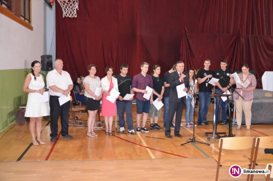 Lilia dla Miss Polski, certyfikat dla szkoły - zdjęcie 3