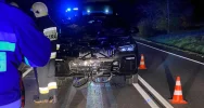 Groźnie wyglądająca kolizja z jeleniem - zdjęcie 3