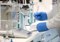 Badanie: po przejściu COVID-19 przeciwciała utrzymują się zwykle do siedmiu miesięcy - zdjęcie główne