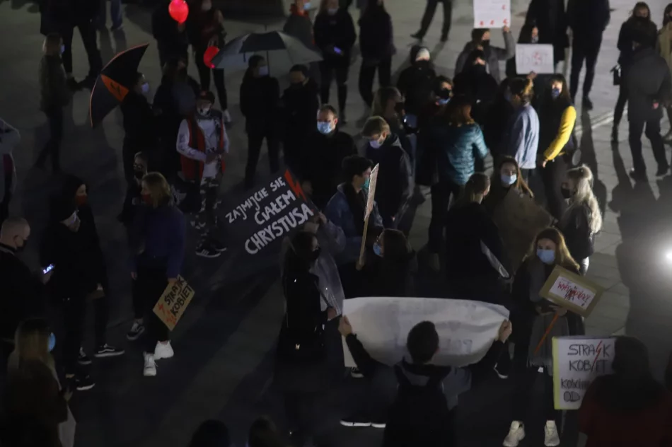 Manifestacje w Limanowej - relacja na żywo - zdjęcie 6