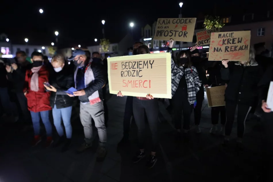 Manifestacje w Limanowej - relacja na żywo - zdjęcie 17
