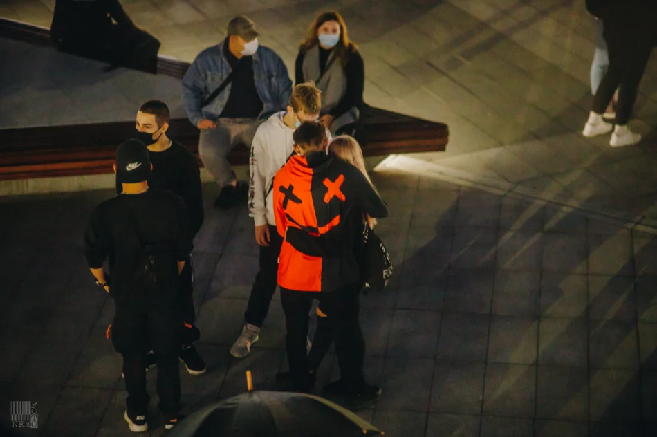 Strajk kobiet i kontrmanifestacja pod bazyliką - 27.10.2020 r. - zdjęcie 12