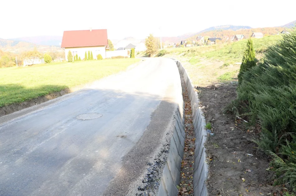 Dobiegła końca przebudowa drogi Męcina Rolna - zdjęcie 15
