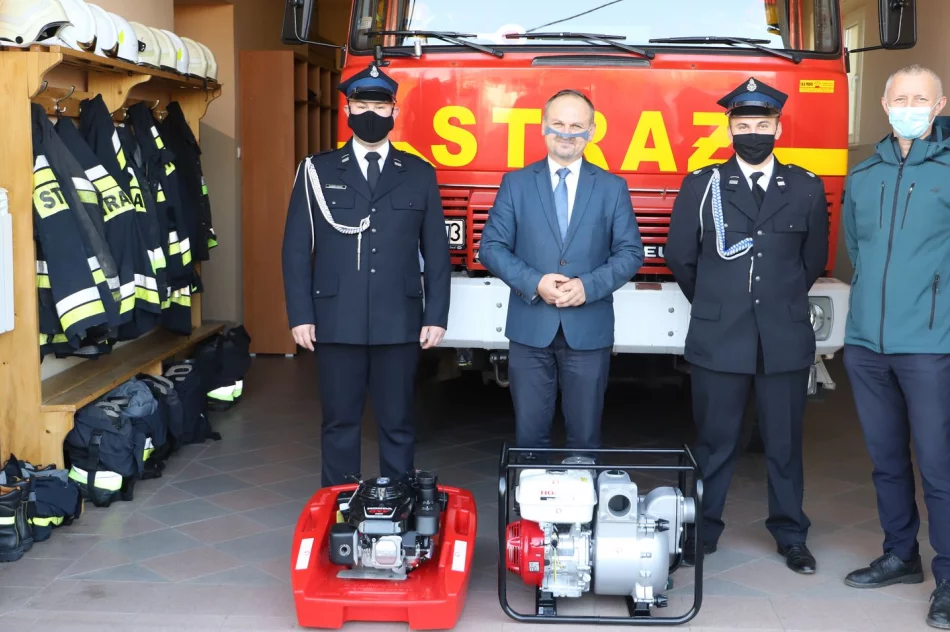 OSP w Siekierczynie i OSP w Rupniowie doposażone w nowy sprzęt ratowniczy - zdjęcie 3
