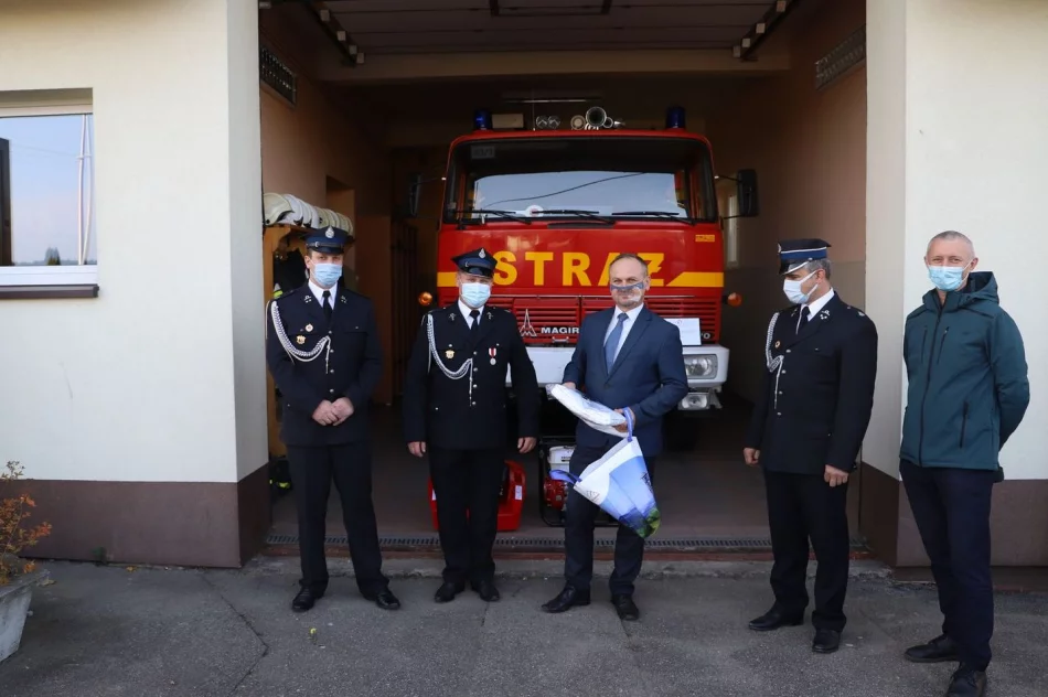 OSP w Siekierczynie i OSP w Rupniowie doposażone w nowy sprzęt ratowniczy - zdjęcie 11