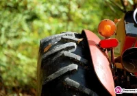 16-latek wpadł pod koło ciągnika - zdjęcie główne