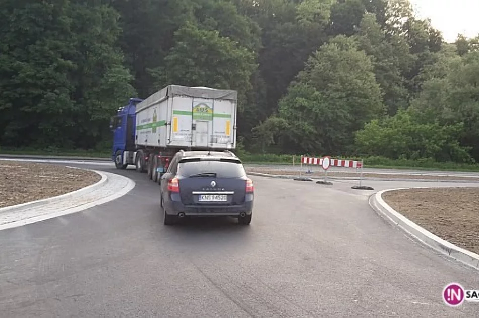 Rondo na ul. Tarnowskiej już otwarte - zdjęcie 2