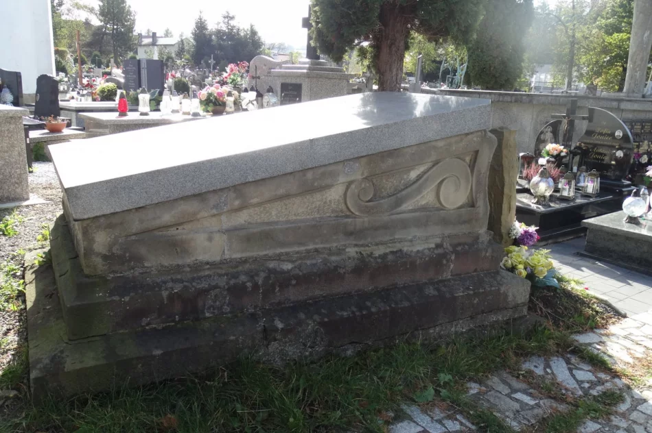 Muzeum inwentaryzuje nagrobki o szczególnej wartości historycznej - zdjęcie 2