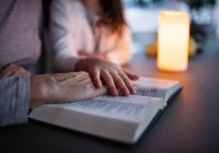 Módlmy się za naszych bliskich zmarłych w domach - zdjęcie główne