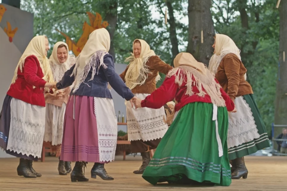 Zespół regionalny obchodzi jubileusz. Od pół wieku promują lokalny folklor - zdjęcie 12