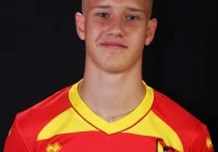 Na kolejny występ w piłkarskiej Ekstraklasie czekał blisko rok. - zdjęcie główne