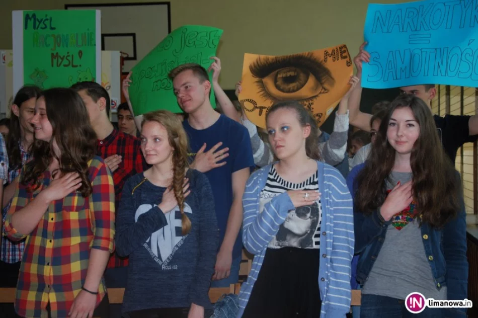 Licealiści włączyli się w 'Ogólnopolski Głos Profilaktyki” - zdjęcie 3