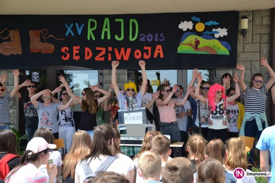 Rajd Sędziwoja. Młodzież na trasach Beskidu Wyspowego. - zdjęcie 2