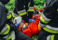 Strażacy wzywani, gdy brakuje karetek. "Każde bezpośrednie ratowanie ludzkiego życia jest wyzwaniem" - zdjęcie główne