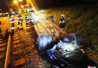 Wypadł z drogi i dachował. Samochód był pusty - zdjęcie główne