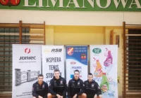 Płomień boleśnie poparzył kolejnego rywala - zdjęcie główne