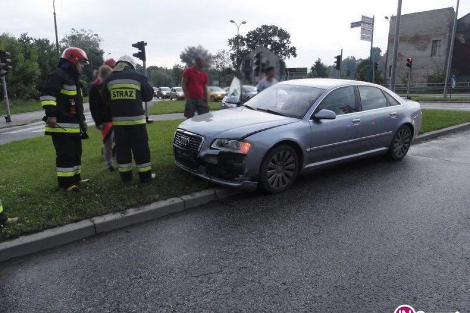 Zderzenie samochodów, poszkodowane dziecko - zdjęcie 2