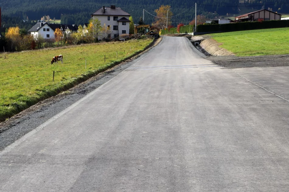 Zakończył się remont drogi Siekierczyna - Podlas  - zdjęcie 6