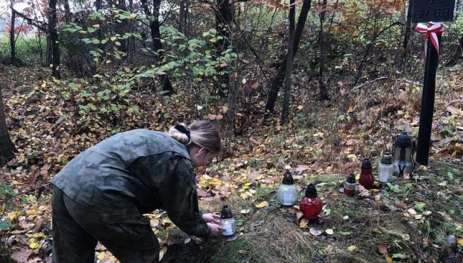 Strzelcy na grobach żołnierskich - zdjęcie 1