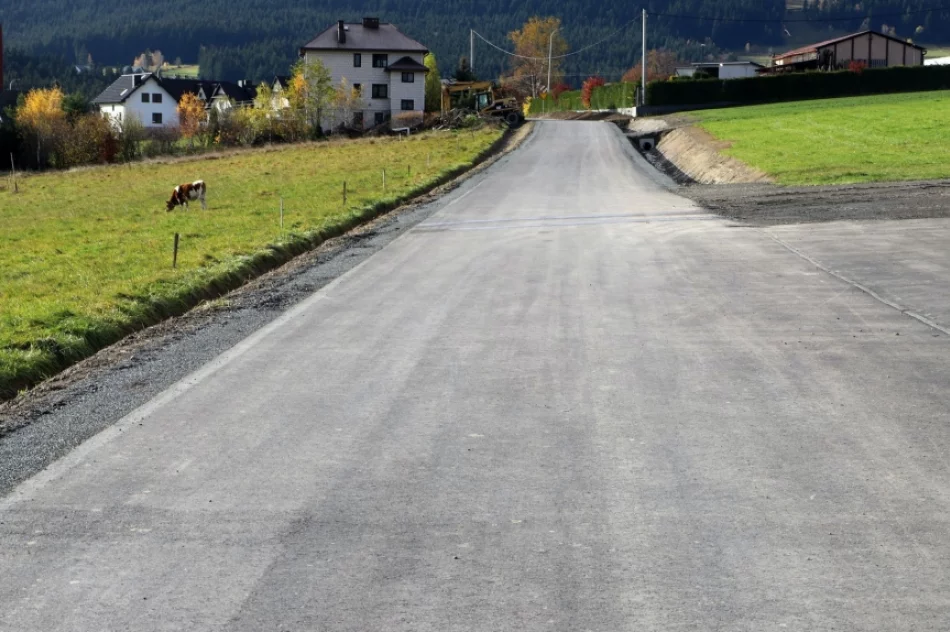 Za niespełna 2 mln zł przebudowano 3 km drogi - zdjęcie 16