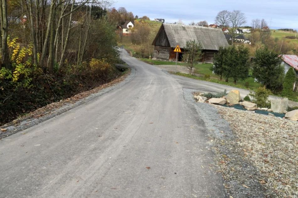 Za niespełna 2 mln zł przebudowano 3 km drogi - zdjęcie 17