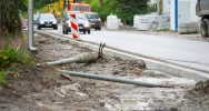 Potwierdziły się obawy: wszędzie błoto, więc chodzą ulicą - zdjęcie 3