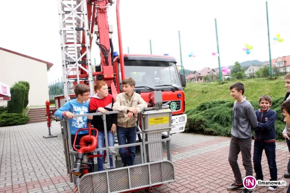 Świetna zabawa w szkole - zdjęcie 2