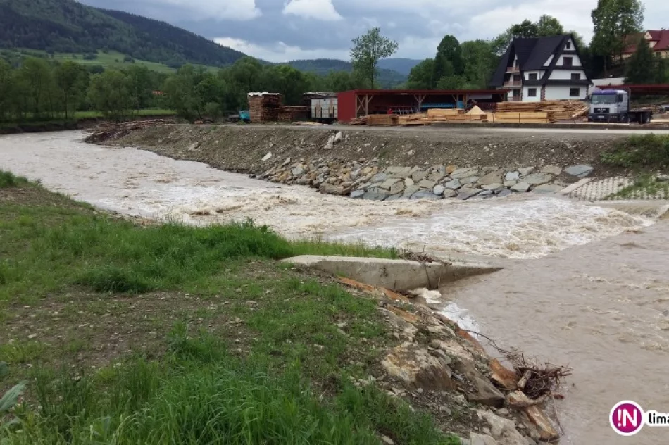 Przeprawa zbudowana przez mieszkańców rozkopana. Wkrótce nowy most? - zdjęcie 3