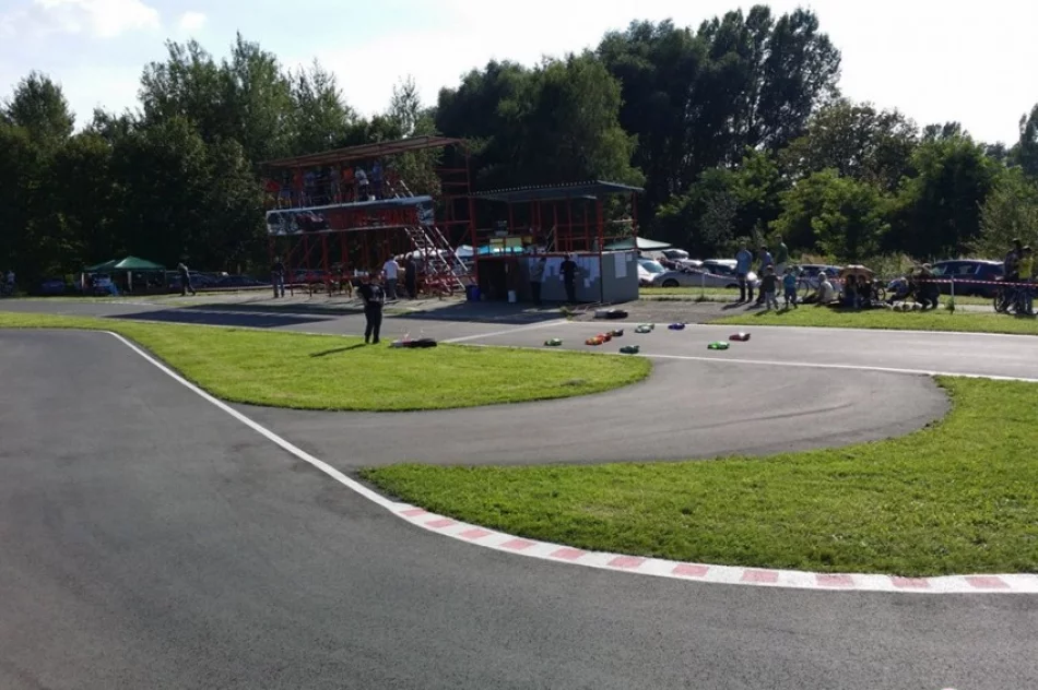 Sądeccy modelarze nie mają gdzie jeździć? Pasiut: Problemu nie ma - zdjęcie 2