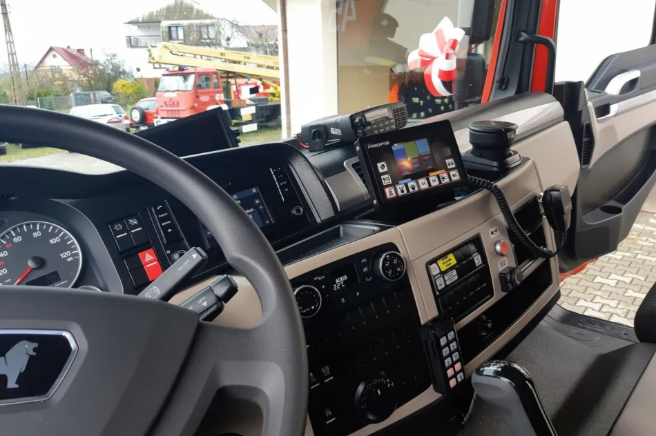 Po raz pierwszy jednostka OSP z 50-letnią historią ma fabrycznie nowy samochód - zdjęcie 11