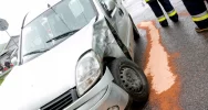 Zderzenie dwóch renault na skrzyżowaniu. Jedna osoba w szpitalu - zdjęcie 2