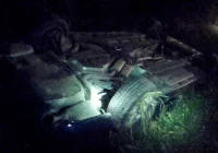 Kierowca stracił panowanie, Audi dachowało w przydrożnym rowie - zdjęcie główne