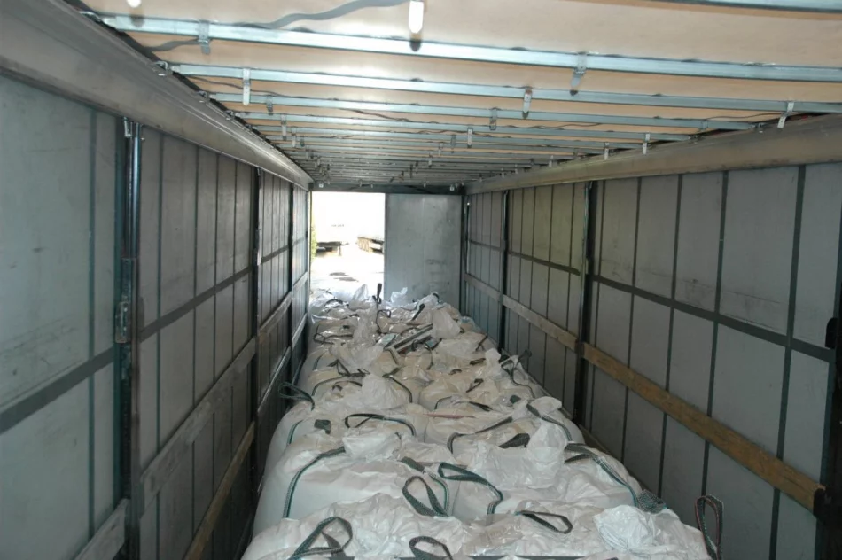 W naczepie oprócz ryżu… Afgańczycy - zdjęcie 2