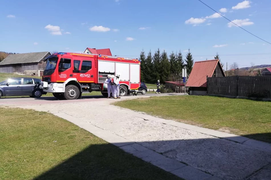 Druhowie z jednostek OSP dezynfekują miejsca publiczne na terenie gminy - zdjęcie 9