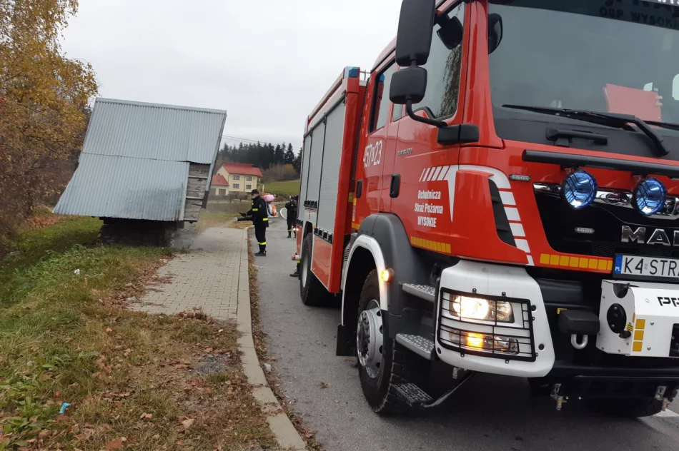 Druhowie z jednostek OSP dezynfekują miejsca publiczne na terenie gminy - zdjęcie 19