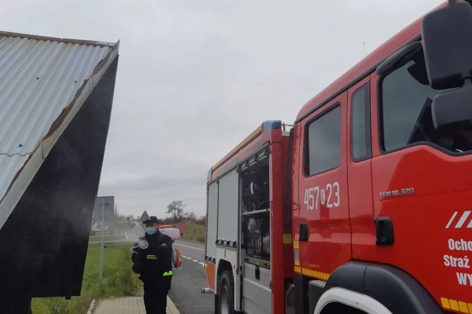 Druhowie z jednostek OSP dezynfekują miejsca publiczne na terenie gminy - zdjęcie 20