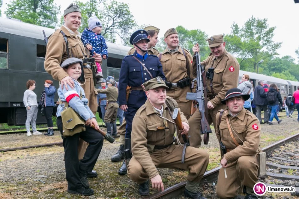 Majówce z pociągiem retro przeszkodziła pogoda i… śliskie tory - zdjęcie 3