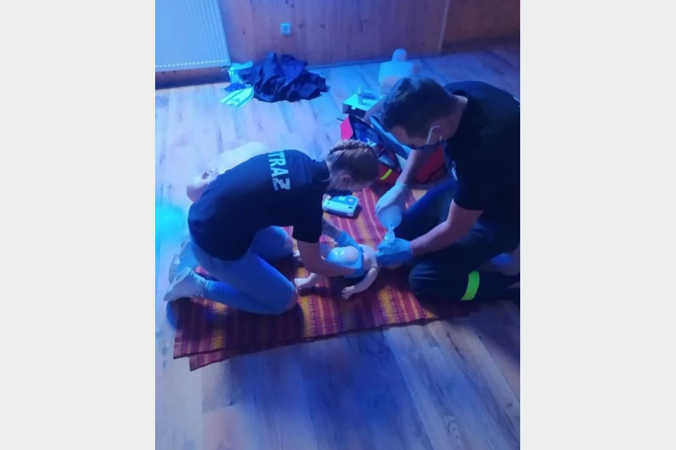 Druhowie dezynfekują miejsca publiczne - zdjęcie 2