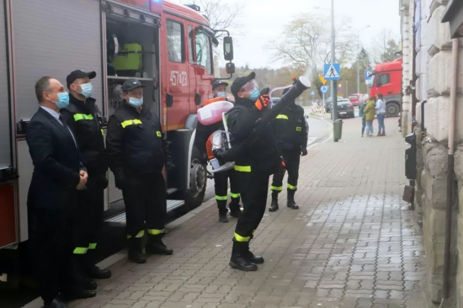 Druhowie dezynfekują miejsca publiczne - zdjęcie 4