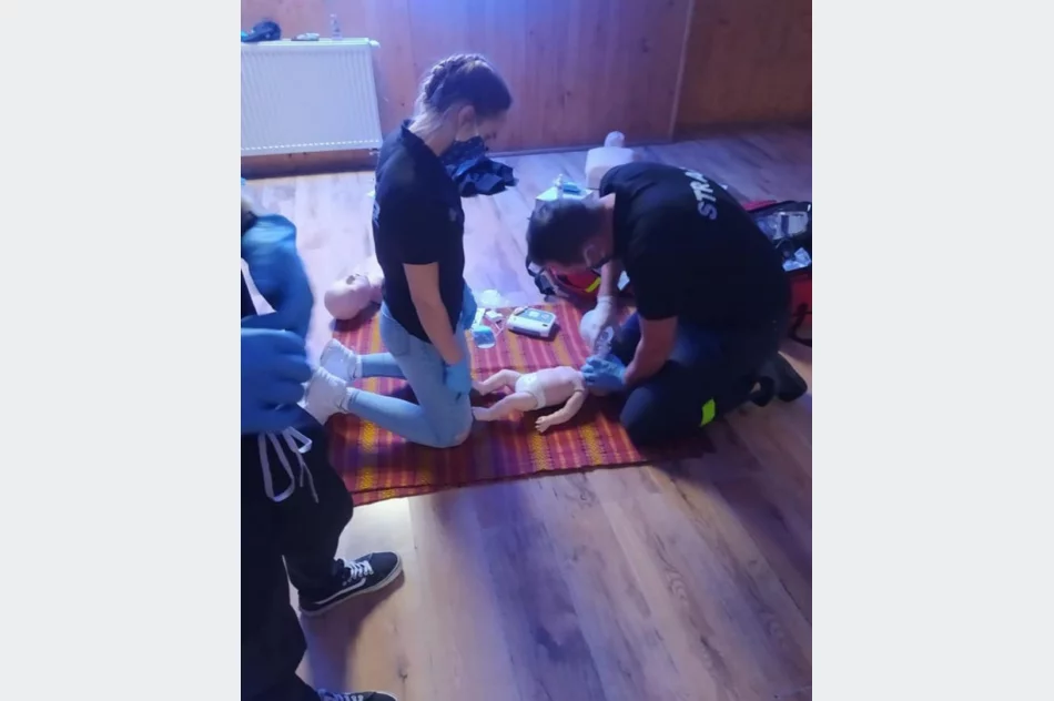 Druhowie dezynfekują miejsca publiczne - zdjęcie 6