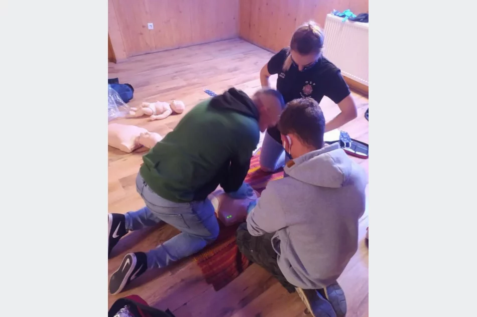 Druhowie dezynfekują miejsca publiczne - zdjęcie 10