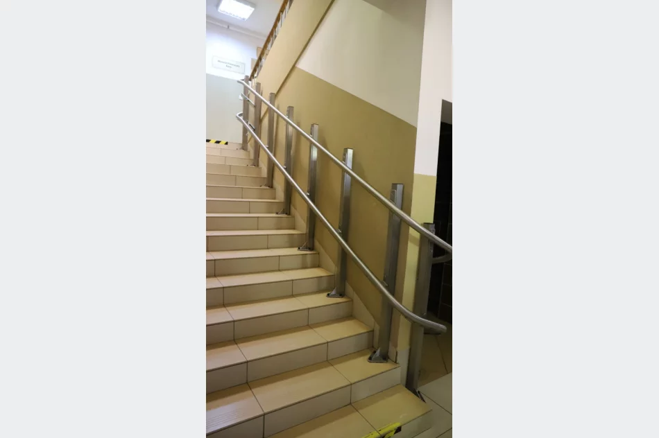 Budynek Urzędu Gminy Limanowa coraz bardziej przyjazny osobom niepełnosprawnym - zdjęcie 11