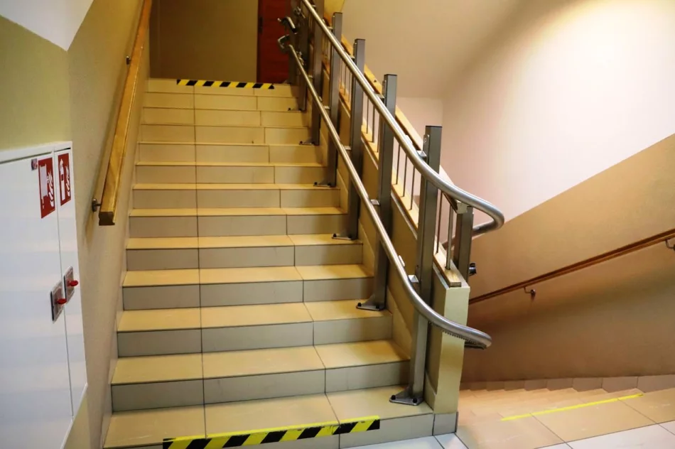 Budynek Urzędu Gminy Limanowa coraz bardziej przyjazny osobom niepełnosprawnym - zdjęcie 12