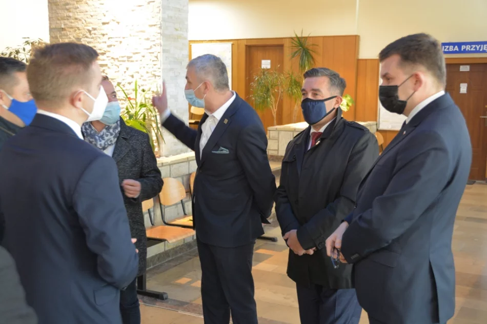 Pierwszy szpital tymczasowy na południu oddany do dyspozycji medyków - zdjęcie 4