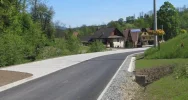 Wieś ma nowe centrum - powstały parkingi, wyremontowano drogi - zdjęcie 3