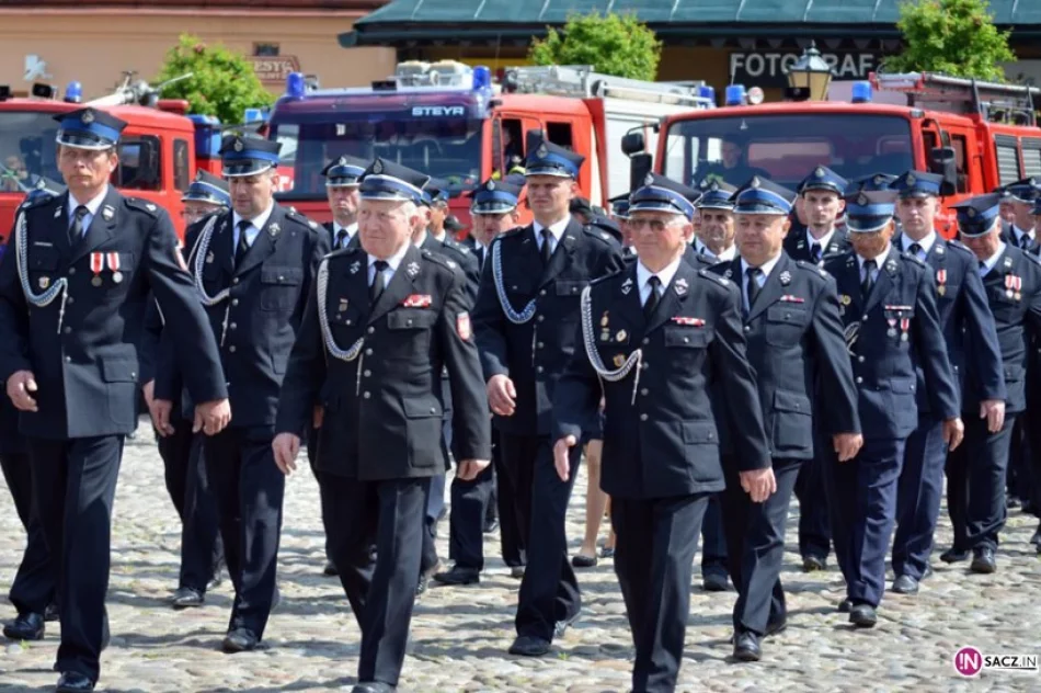 Strażacy odznaczeni przez starostę - zdjęcie 4