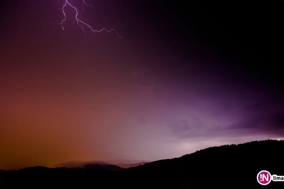 Piorun uderzył w budynek - zdjęcie 2