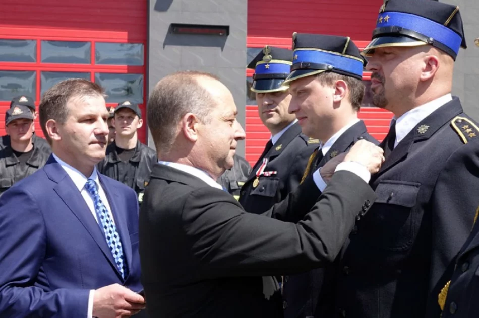 Starosta do strażaków: zasługujecie na szczególne uznanie - zdjęcie 2