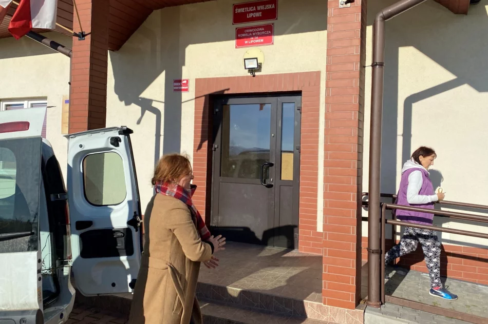 Ponad 250 krzewów przy gminnych szkołach i świetlicach wiejskich w ramach projektu LOT - zdjęcie 17