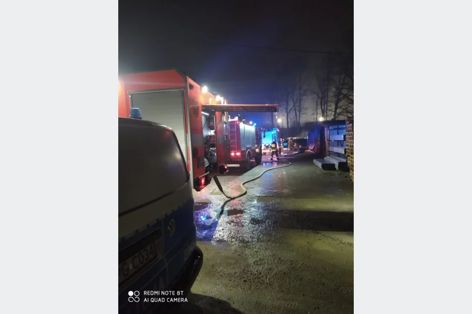 Zapaliły się samochody znajdujące się przy warsztacie - zdjęcie 5